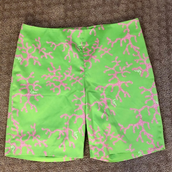 Lilly Pulitzer Pants - Lilly Pulitzer Coral Me Crazy Resort Fit Shorts